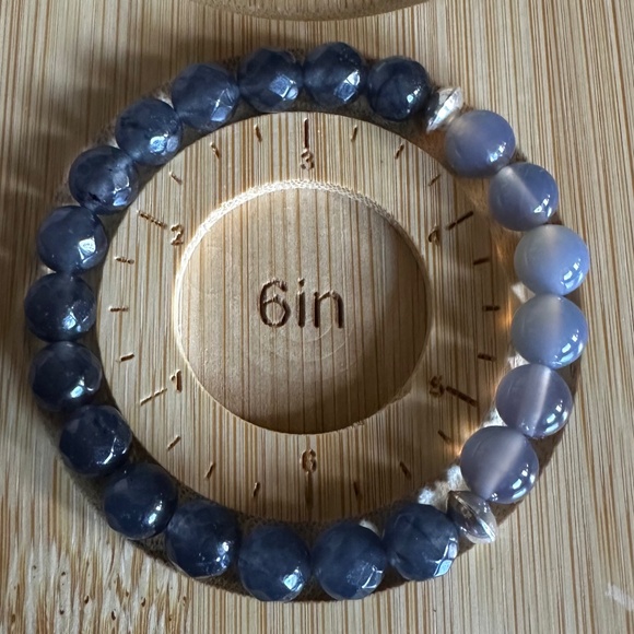 Faceted Sodalite and Smooth Agate Stretch Bracelet w/ Sterling Silver Spacers - Picture 3 of 6